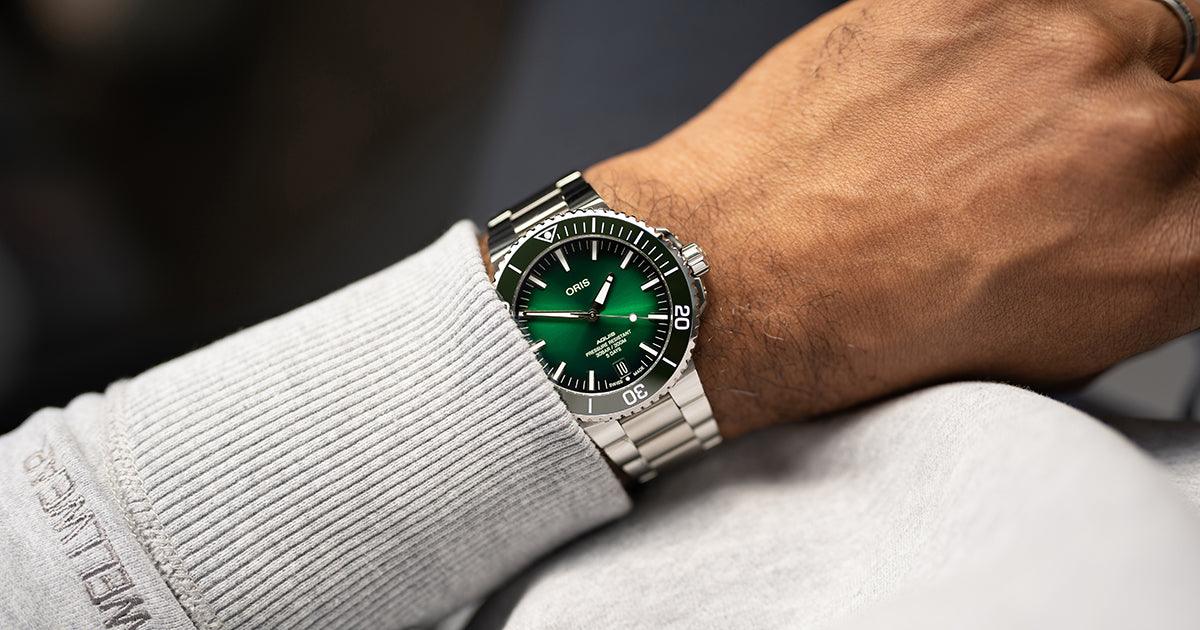 Aquis Date Cal. 400 Green - MANG-LUXURY