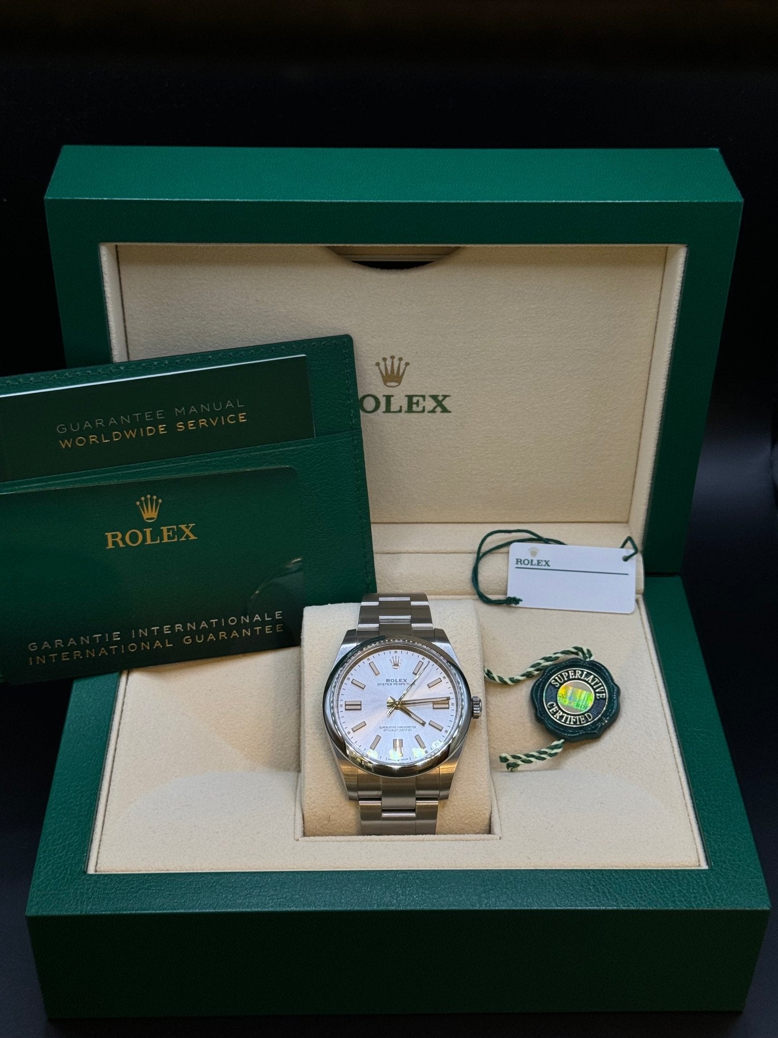 Rolex Oyster Perpetual 41 124300 - MANG - LUXURY - 